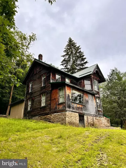 472 Zion Rd, Irvona, PA 16656