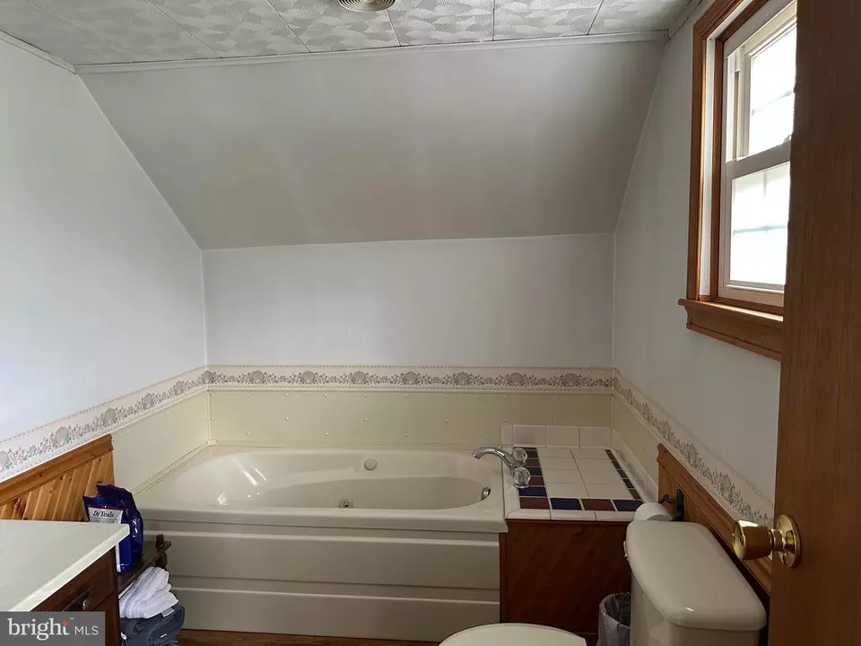 Bath - 1866 Morrisdale Allport Hwy, Philipsburg, PA 16866 photo 2 of 2