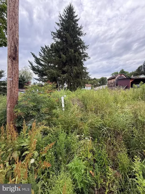 47 Whitman St, Hawk Run, PA 16840