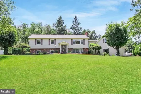 70 Sloping View Dr, Dubois, PA 15801