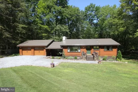 375 Clipper Ct, Dubois, PA 15801