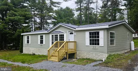 814 Market St, Karthaus, PA 16845