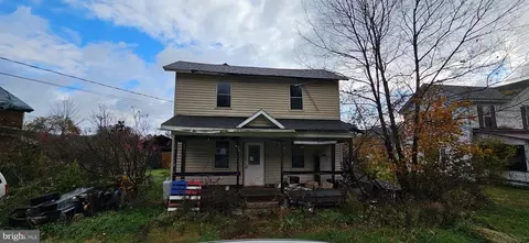 68 Maple St, Burnside, PA 15721