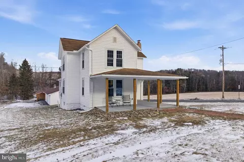 1765 Cooper Ave, Grassflat, PA 16839