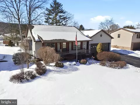 606 Cambria Dr, Clearfield, PA 16830