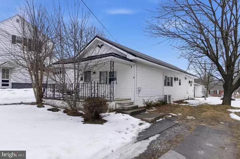 715 Nichols St, Clearfield, PA 16830