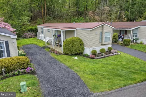 1114 Willow Dr, Clearfield, PA 16830