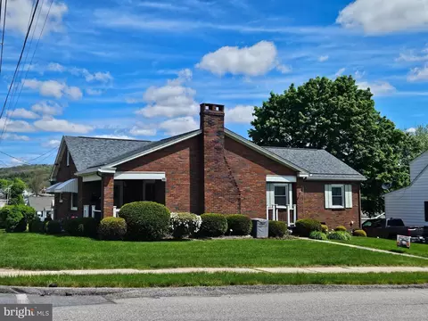 721 Nichols St, Clearfield, PA 16830