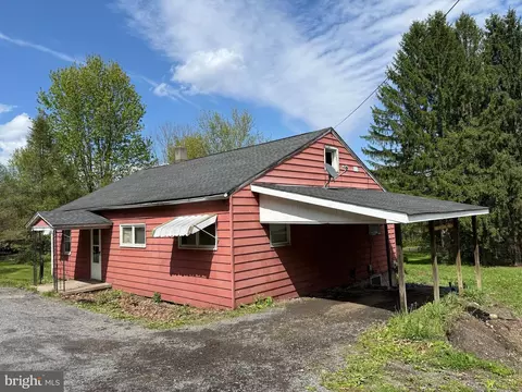913 Cooper Ave, Grassflat, PA 16839