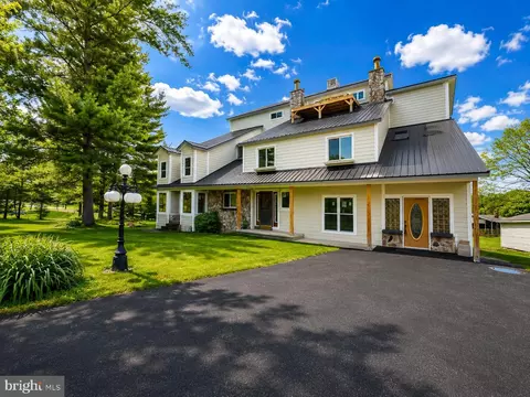 906 S 6th St, Clearfield, PA 16830