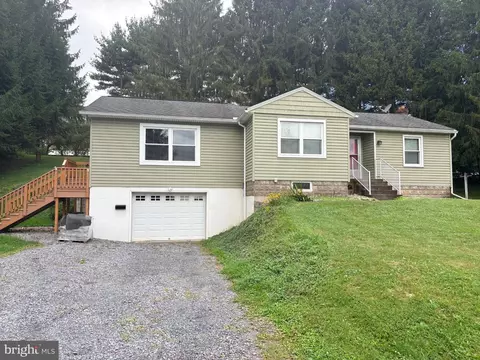 467 6th, Hawk Run, PA 16840