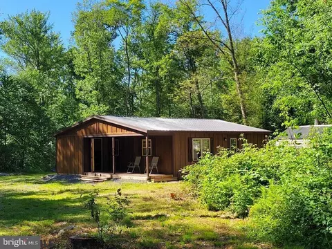 140 S Mountain Rd, Orviston, PA 16864
