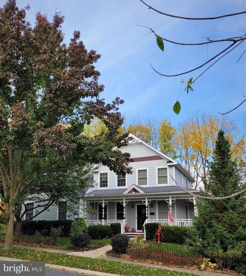156 Gaslight Cir, State College, PA 16801