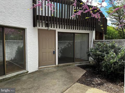 805 Stratford Dr #9, State College, PA 16801