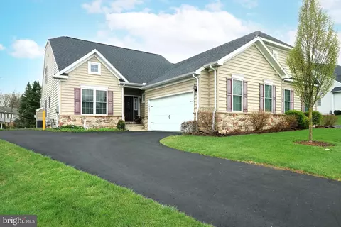 143 Rushcliffe St, State College, PA 16803