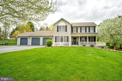 100 Sky Harbor Dr, Port Matilda, PA 16870