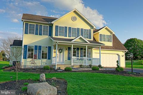 36 Macintosh Ct, Port Matilda, PA 16870