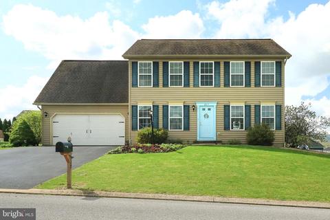 217 Steeplechase Dr, Pleasant Gap, PA 16823