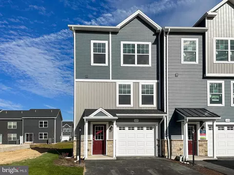 127 Dolomite Dr, Port Matilda, PA 16870