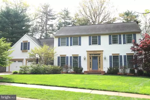 2274 Oak Leaf Dr, State College, PA 16803