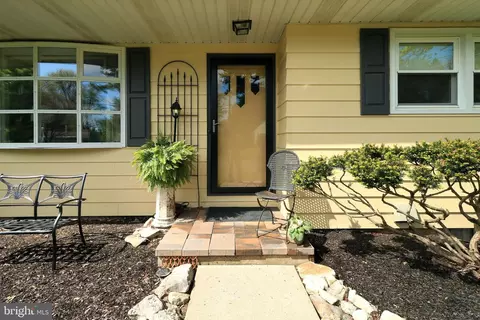 204 Mcbath St, State College, PA 16801