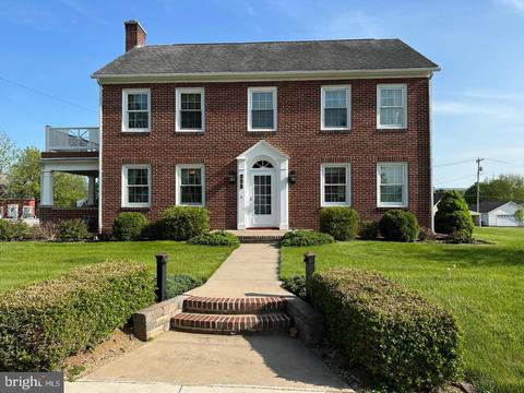 464 E Curtin St, Bellefonte, PA 16823