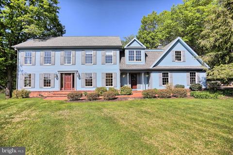 1215 Deerfield Dr, State College, PA 16803