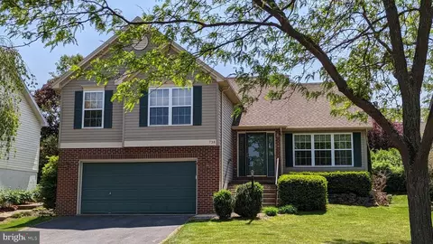 738 Teal Ln, State College, PA 16803