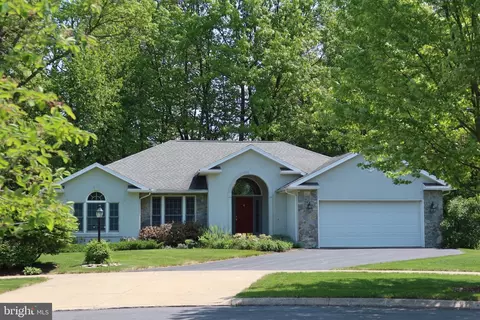 2528 Harvest Ridge Dr, State College, PA 16803