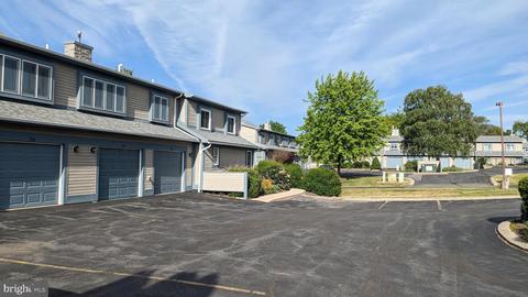 712 Tussey Ln, State College, PA 16801