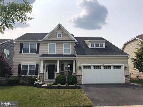 1716 Woodledge Dr, State College, PA 16803