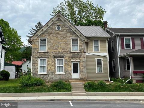 913 Pike St, State College, PA 16801