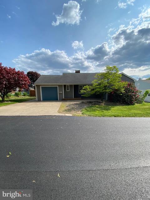 206 Philips St, Philipsburg, PA 16866