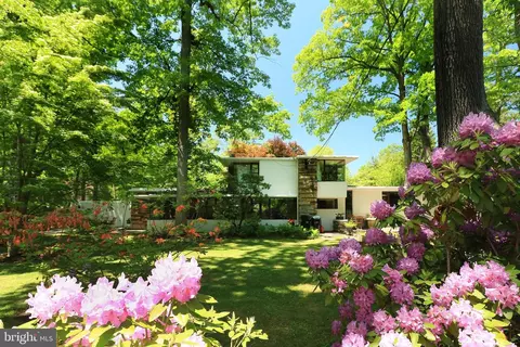 114 E Whitehall Rd, State College, PA 16801