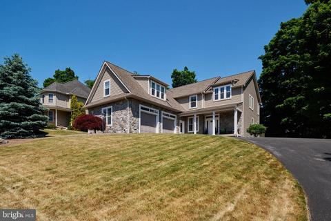 1307 Ridgemaster Dr, State College, PA 16803