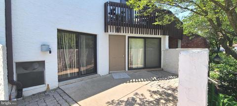 801 Stratford Dr #16, State College, PA 16801