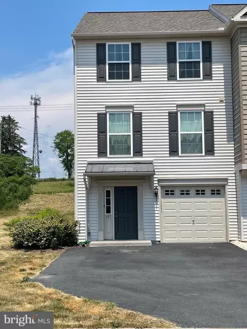 127 Barrington Ln, Bellefonte, PA 16823