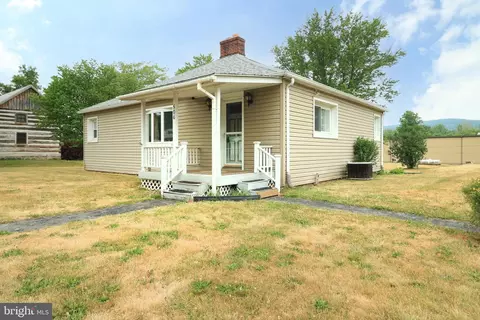 506 Market St, Milesburg, PA 16853