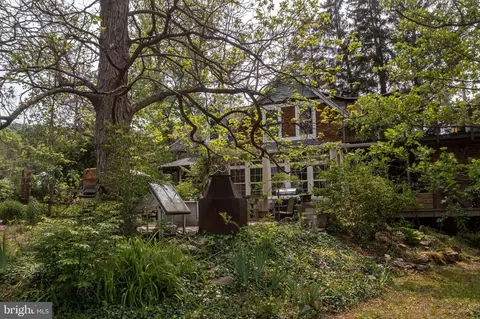 109 Pine Creek Aly, Woodward, PA 16882