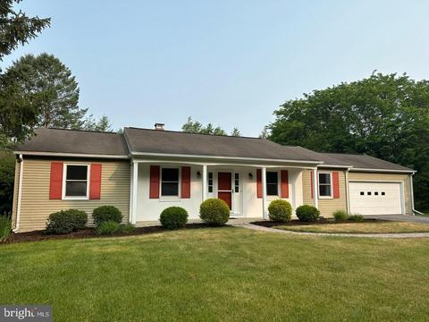 1215 Mayberry Ln, State College, PA 16801