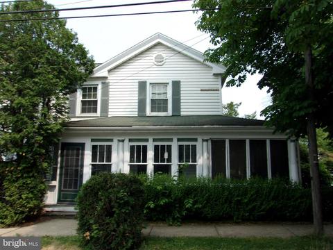 21 South Ctr, Philipsburg, PA 16866
