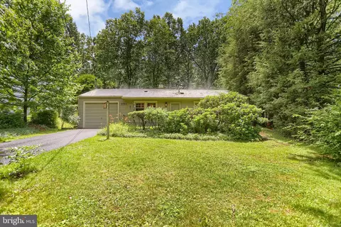 2054 N Oak Ln, State College, PA 16803