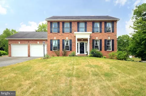 368 Farmstead Ln, State College, PA 16803