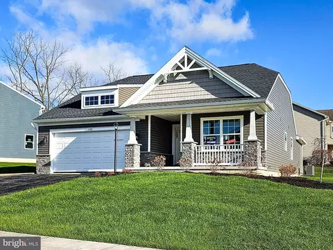 100 Manor Dr, Pleasant Gap, PA 16823