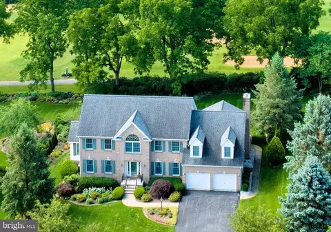 781 Teaberry Ln, State College, PA 16803
