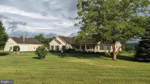 165 Tusseyville Rd, Centre Hall, PA 16828