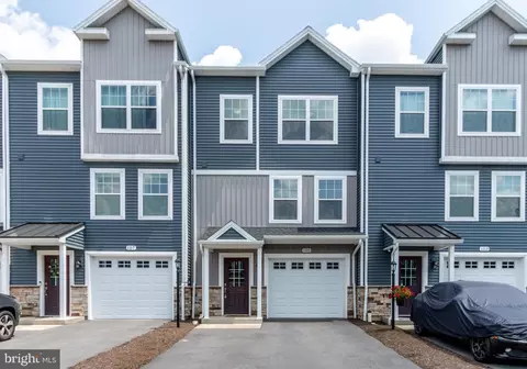 105 Amicus Dr, Port Matilda, PA 16870
