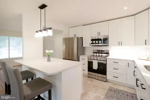 356 Laurel Ln, State College, PA 16803
