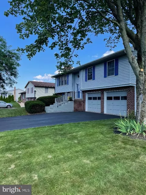 2280 Bristol Ave, State College, PA 16801