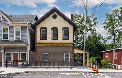 830 832 Pike St, Lemont, PA 16851